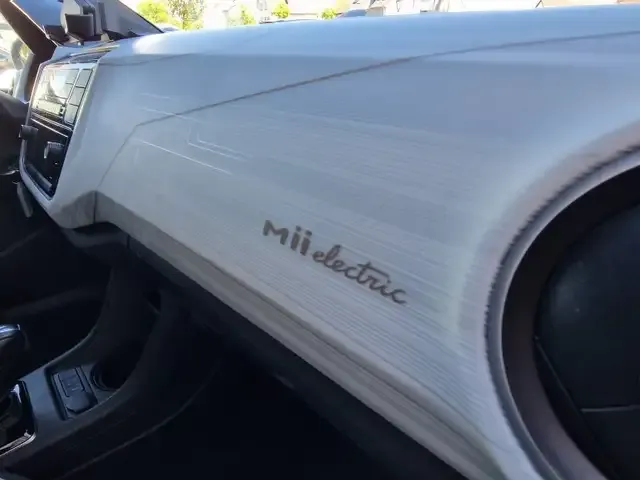 SEAT Mii