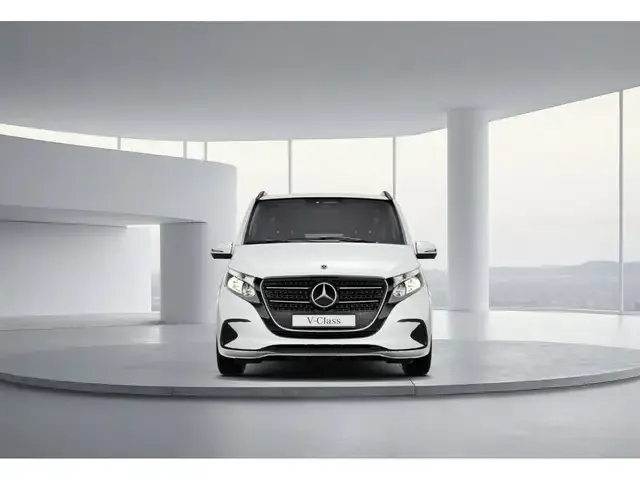 Mercedes-Benz V 220