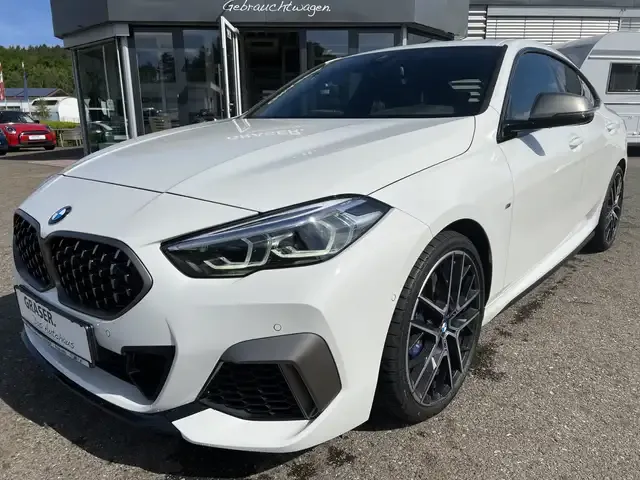BMW 235