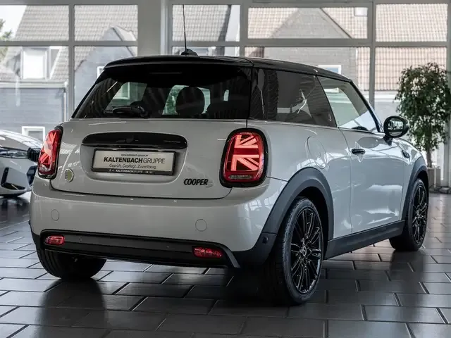 MINI Cooper SE