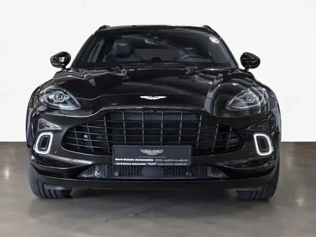 Aston Martin DBX