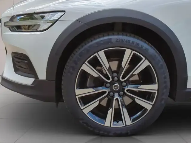 Volvo V60 Cross Country