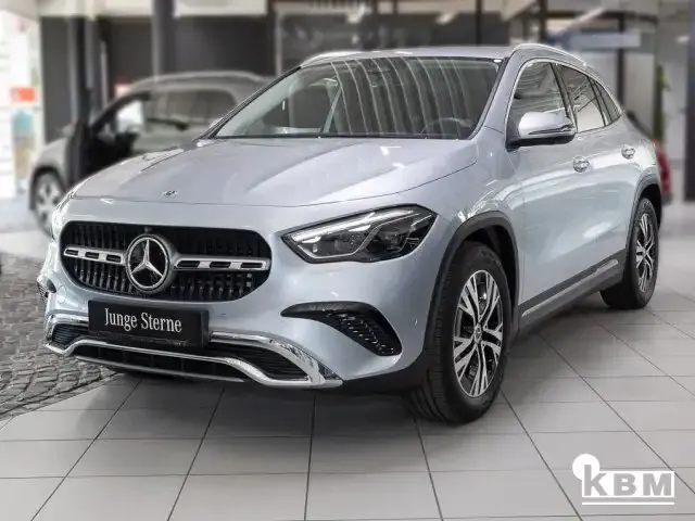 Mercedes-Benz GLA 180