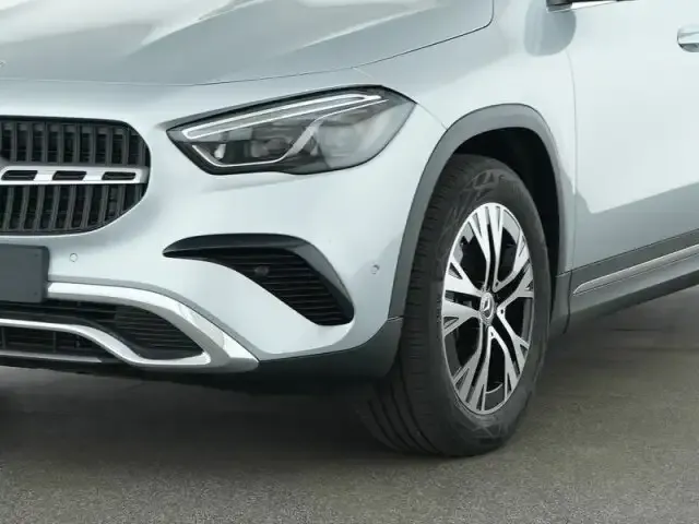 Mercedes-Benz GLA 180