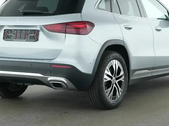 Mercedes-Benz GLA 180