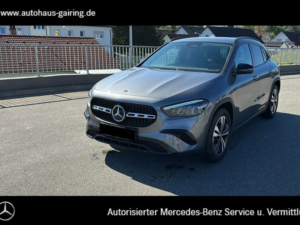 Mercedes-Benz GLA 200