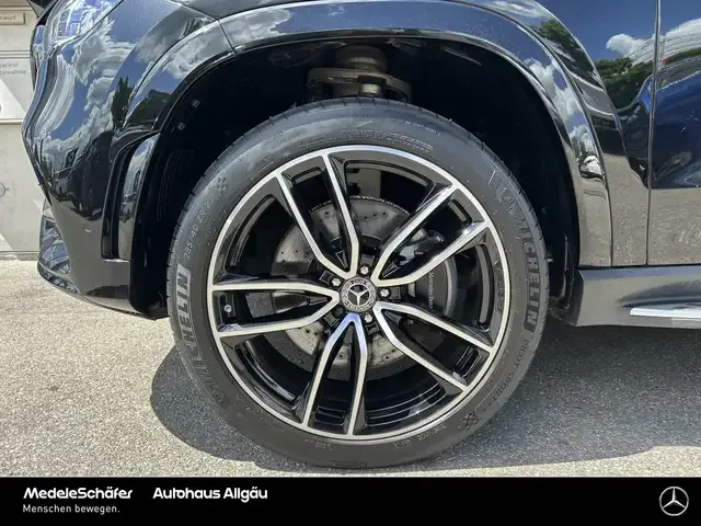 Mercedes-Benz GLS 400