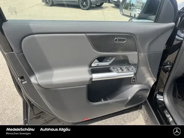 Mercedes-Benz EQA 300