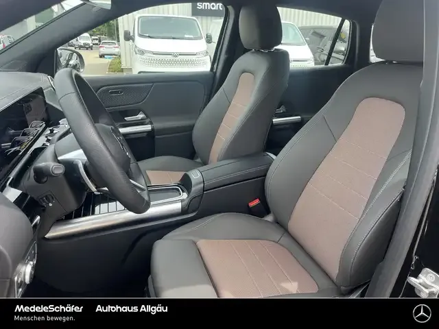 Mercedes-Benz EQA 300