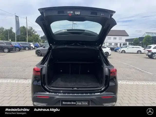 Mercedes-Benz EQA 300