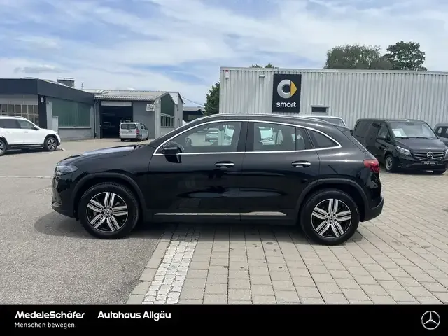 Mercedes-Benz EQA 300