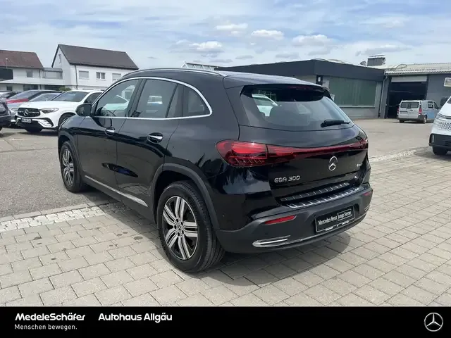 Mercedes-Benz EQA 300