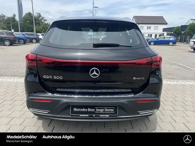 Mercedes-Benz EQA 300