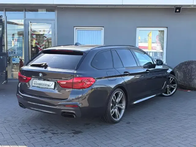 BMW 550