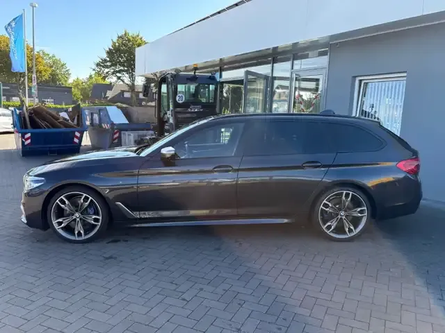 BMW 550