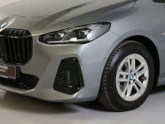 BMW 220