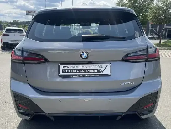 BMW 220
