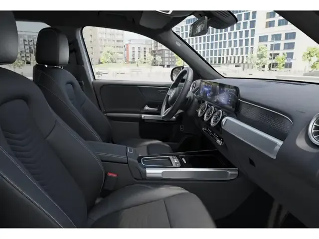 Mercedes-Benz EQB 350