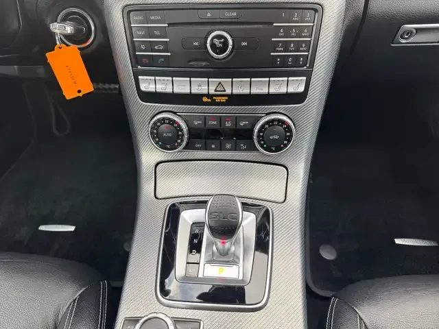 Mercedes-Benz SLC 300