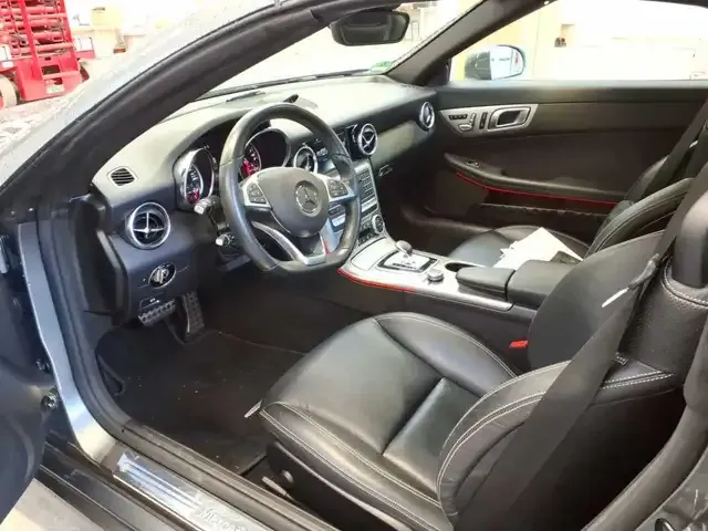 Mercedes-Benz SLC 300