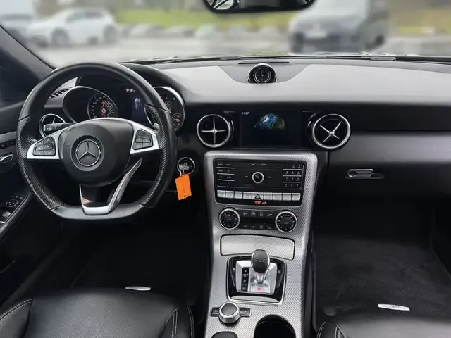 Mercedes-Benz SLC 300