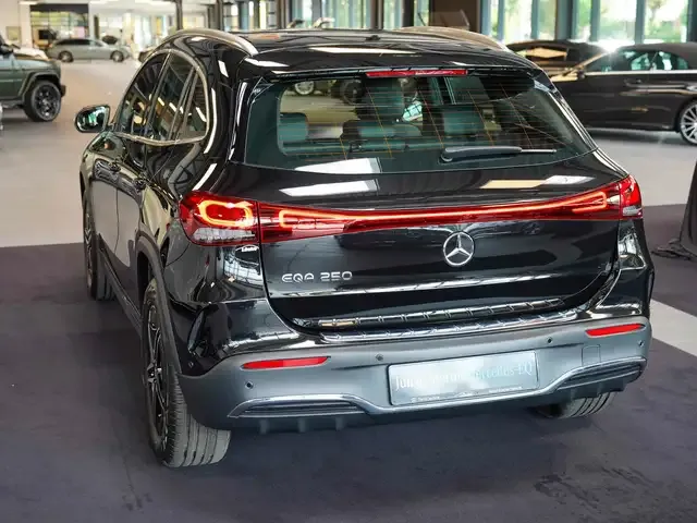 Mercedes-Benz EQA 250