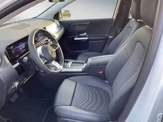 Mercedes-Benz EQA 300