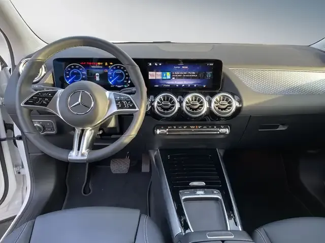 Mercedes-Benz EQA 300