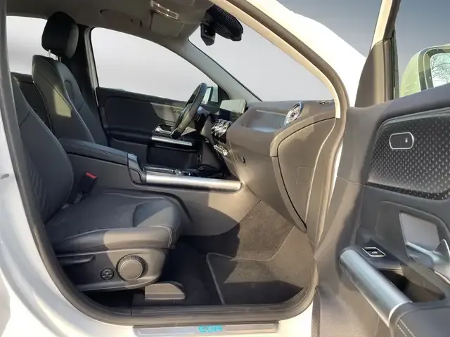 Mercedes-Benz EQA 300