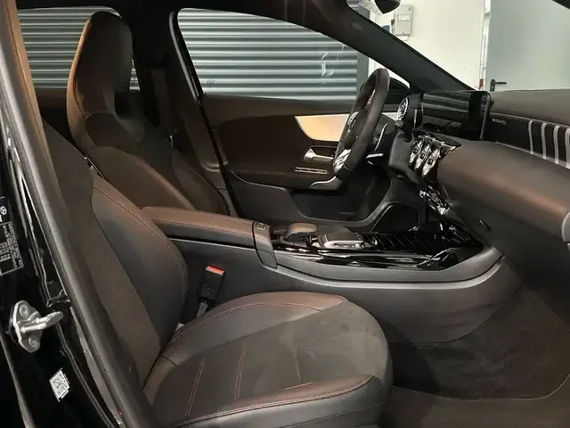 Mercedes-Benz A 35 AMG