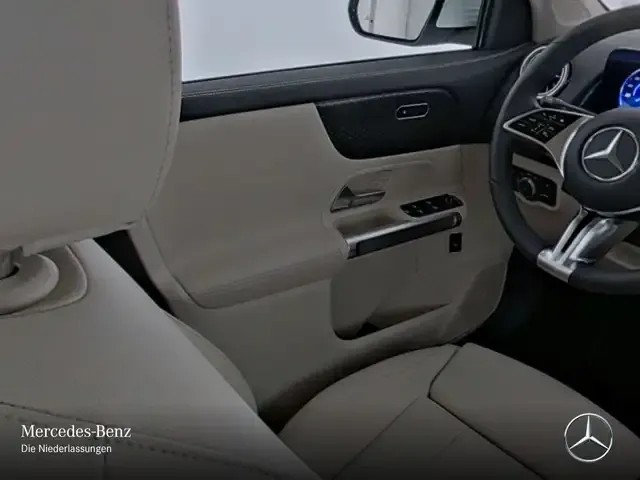 Mercedes-Benz EQB 300