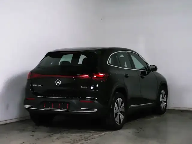 Mercedes-Benz EQA 300