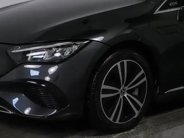 Mercedes-Benz EQE 300