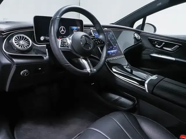 Mercedes-Benz EQE 300