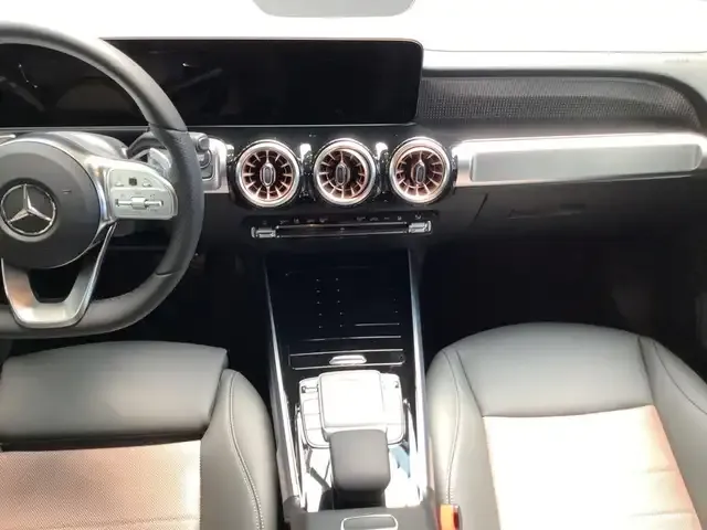 Mercedes-Benz EQB 300