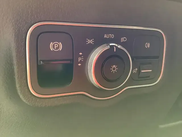 Mercedes-Benz EQB 300