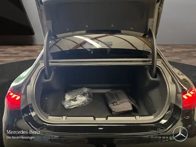 Mercedes-Benz EQE 350
