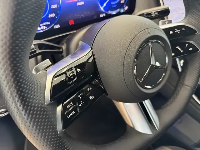 Mercedes-Benz EQE 350