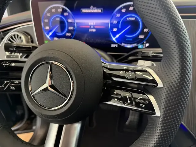 Mercedes-Benz EQE 350