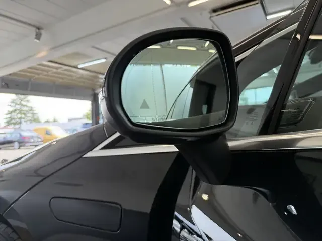 Mercedes-Benz EQE 350