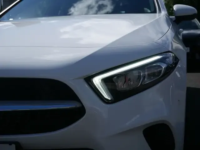 Mercedes-Benz A 220