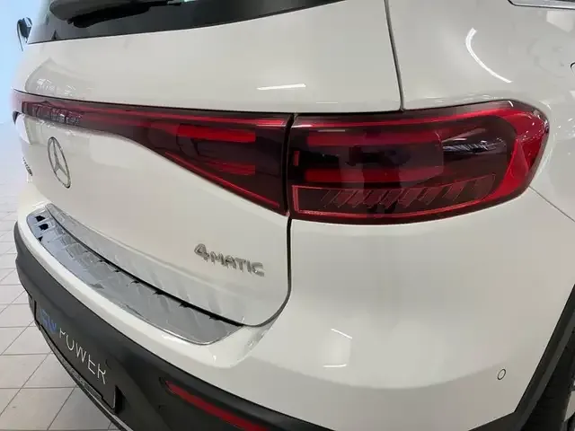 Mercedes-Benz EQB 300