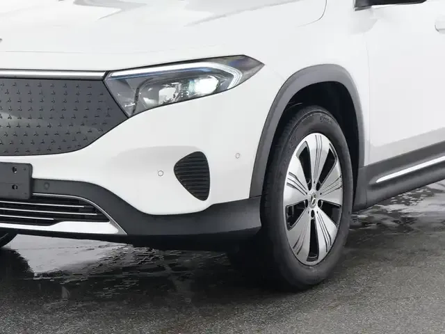 Mercedes-Benz EQB 300