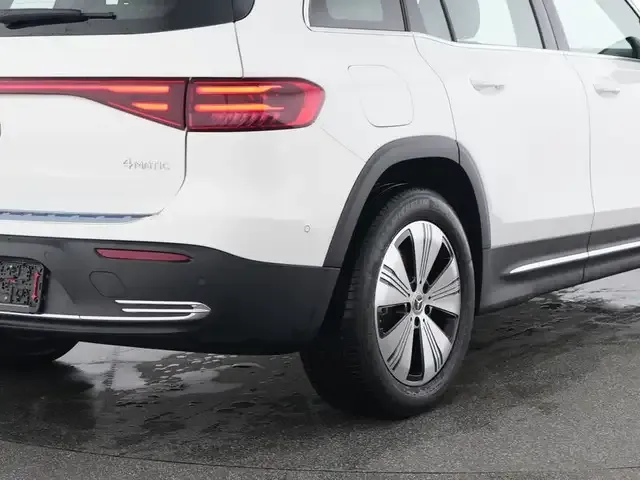 Mercedes-Benz EQB 300