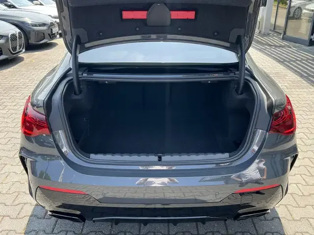 BMW 440
