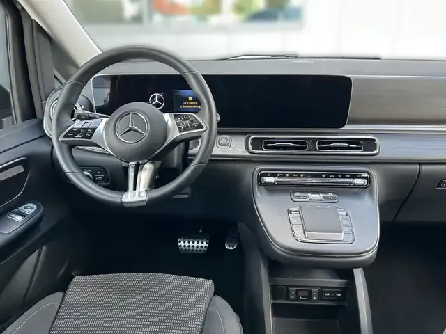Mercedes-Benz V 220