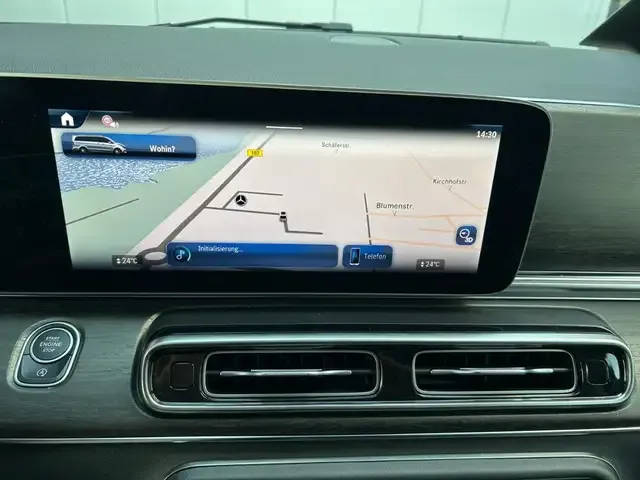 Mercedes-Benz V 220