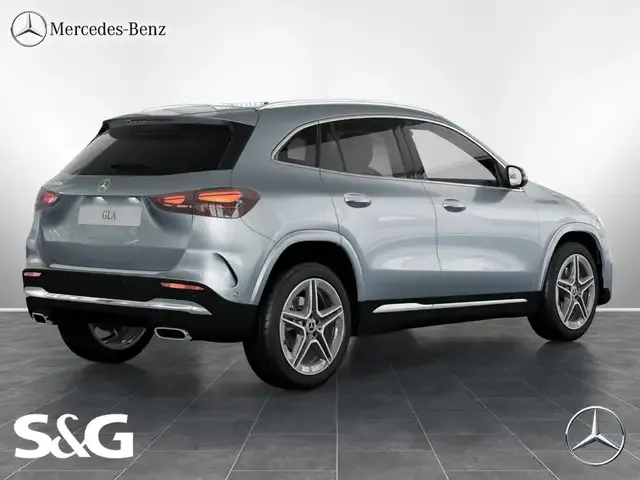 Mercedes-Benz GLA 200