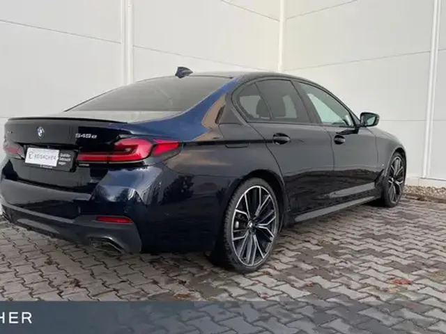 BMW 545