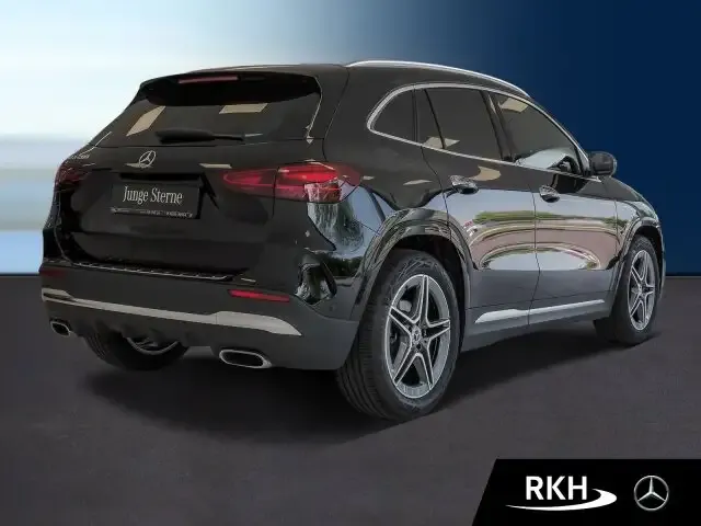 Mercedes-Benz GLA 200